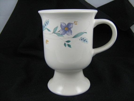 Vintage Coffee Mug Pfaltzgraff April Pattern Footed Pedestal | Etsy Vintage Coffee Mug Pfaltzgraff April Pattern Footed Pedestal | Etsy