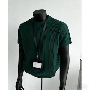 Camiseta de manga corta de punto versátil con cuello redondo y textura fina para hombre / Verde / Morado / Blanco / Negro