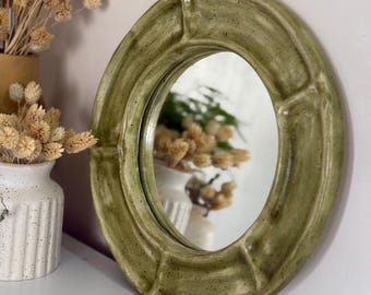 Handgemaakte keramische wandspiegel, boho kleispiegel, rustiek aardewerk lijst, uniek huisdecor