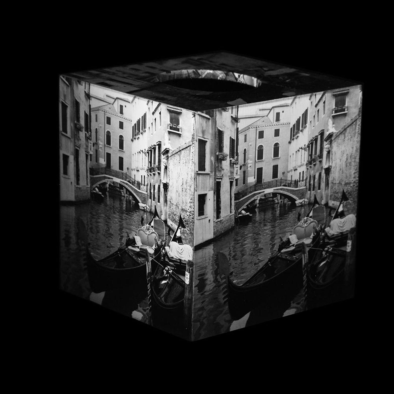 Gondola Tissue Box Cover main image 0