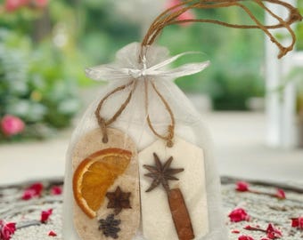 Cinnamon and clove fragrance