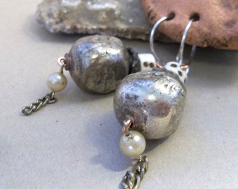 Bead Soup Reclaimed Chain Faux Pearl Earrings Jan 2