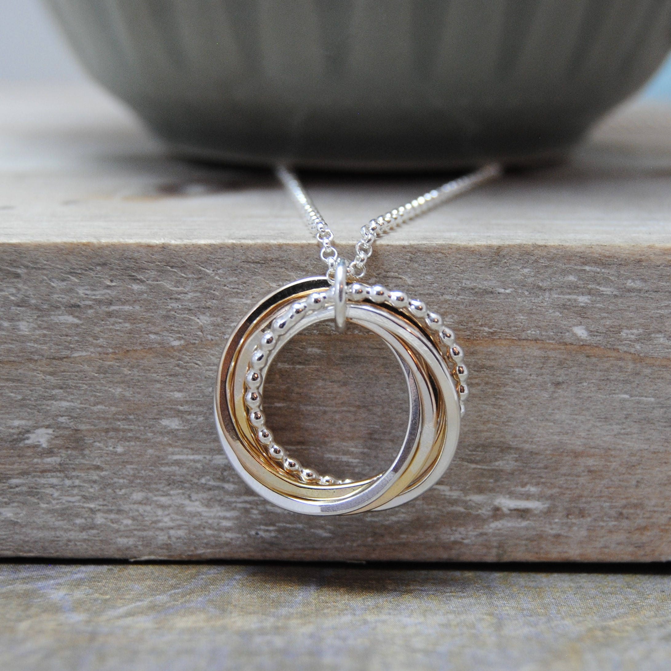 dame 6 chasing rings