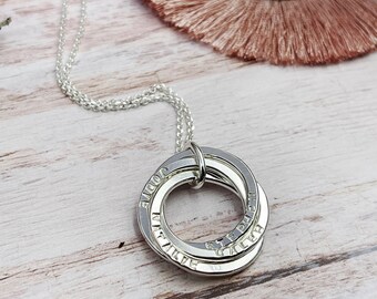 4 Ringe Namen Halskette, personalisierte Halskette, Geschenk für Mutter, Geschenk für Oma, Familie Halskette, Kinder Namen
