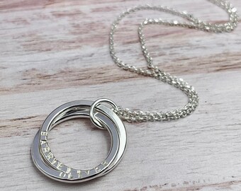 Namenskette 2 Ring, personalisierte Halskette, Geschenk für Mutter, Geschenk für Oma, Familienhalskette, Kindernamen, Weihnachtsnamengeschenk