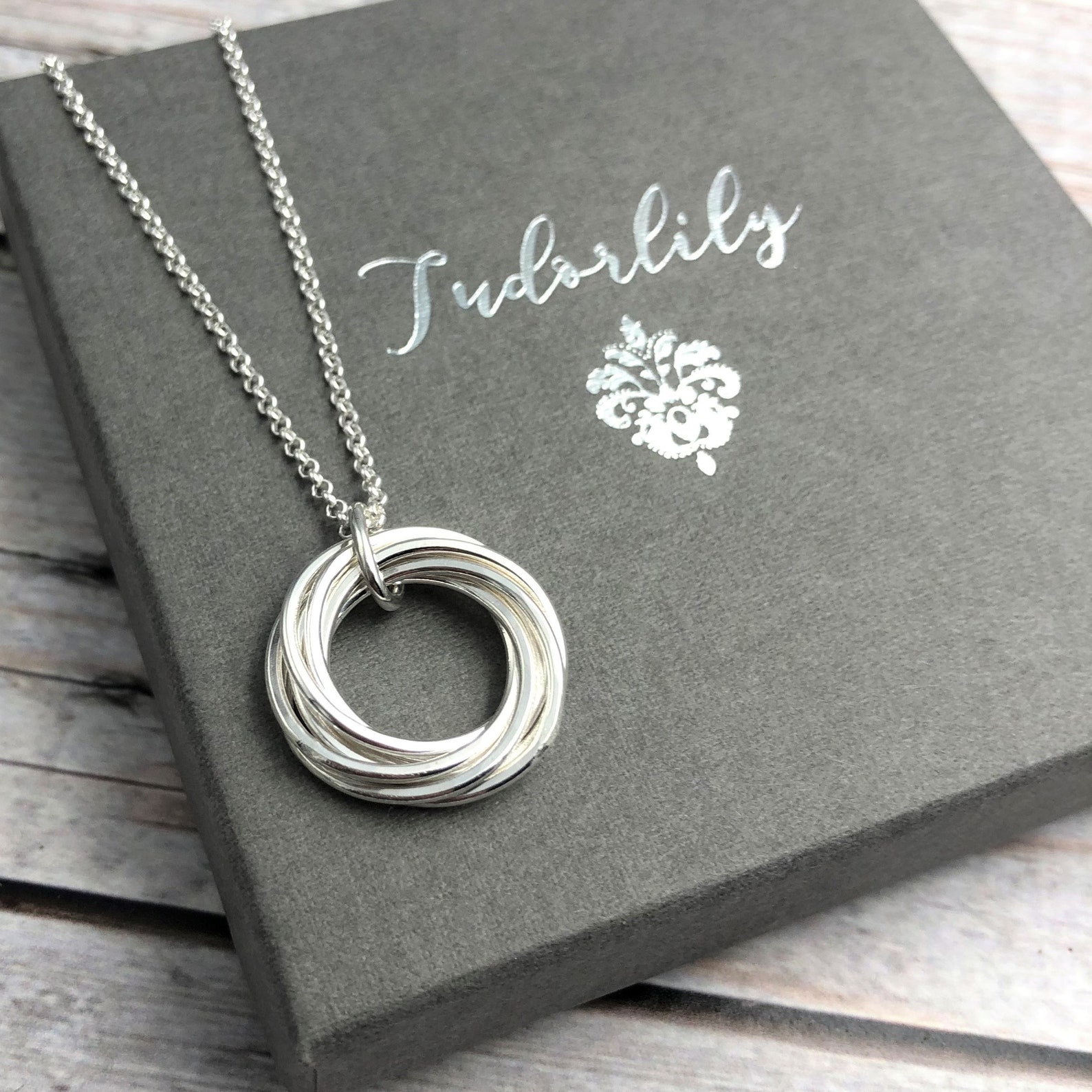 7 Rings Necklace Meaning : African Necklace Meaning: History And ...