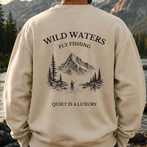 Angler Sweatshirt, Geschenk für Angler, Fishing Shirt, Fischer Pullover mit Rückenprint, Outdoor Pulli Angeln, Sweater Fliegenfischen
