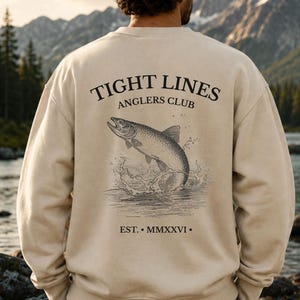 Herren Sweatshirt Angeln, Angler Geschenk, Tight Lines Shirt, Pullover für Fischer mit Rückenprint,  Sweatshirt Fishing, Angler Club