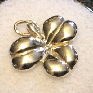 Argent sterling, breloque, pendentif, trèfle, balle, anneau de saut
