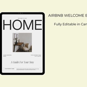 Op de afbeelding: Een digitale tablet toont een Airbnb Welkomstboek-sjabloon. De cover leest "WELCOME TO YOUR HOME" in grote zwarte letters. Hieronder toont een foto een kamer met een tafel, stoel en decor. Tekst rechts zegt "AIRBNB WELCOME BOOK Volledig bewerkbaar in Canva".