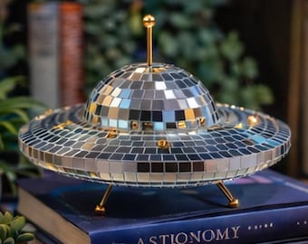 Espejo decorativo OVNI de discoteca personalizado, decoración de estantería espacial, decoración retro de ciencia ficción para el hogar, regalo alienígena único