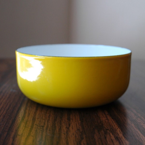 Yellow Danish Enamelware Bowl - Finel