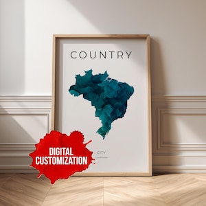 Könnte beinhalten: Gerahmter Kunstdruck mit einer abstrakten Karte von Brasilien in Türkis und Blau auf weißem Hintergrund. Das Wort "COUNTRY" steht über der Karte, "CITY" darunter. Ein roter Klecks mit "DIGITAL CUSTOMIZATION" befindet sich unten links.
