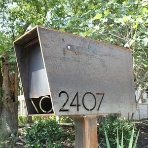 Dexter Custom Modern Mailbox - Personalized House Numbers, Curbside Post Mount Mailbox, Mid Century Modern Outdoor Decor, Housewarming Gift
