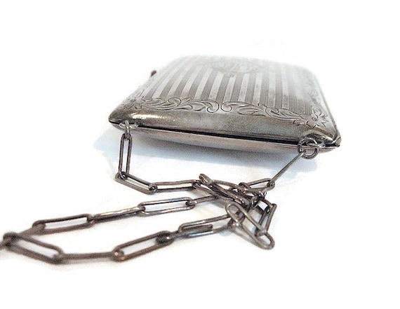 Past auction: Sterling silver and yellow gold purse 1917 | July 17, 2009