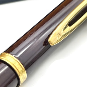 Vintage Waterman Ideal Fountain Pen Brown Enamel 750 18K Gold Nib, 325 Gold Accents, 1988 Saks Fifth Avenue New Orleans 5 1/2 Inches Long