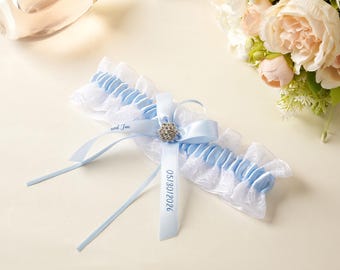 Personalisiertes Hochzeits-Strumpfband für Braut Benutzerdefinierter Name & Datum etwas Blaue Spitze-Braut-Andenken-handgemachtes Geschenk