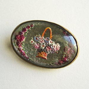 Broche florale ancienne peinte à l'envers Broche édouardienne en verre début des années 1900
