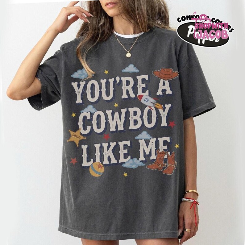 vintage chemise Toy Story 5, chemise Vous êtes un cow-boy comme moi, t-shirt Toy Story 5, t-shirt voyage vacances en famille Disneyland, chemise Disneyland Pixar Fest image 2