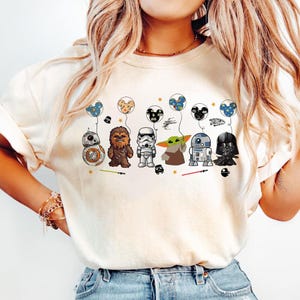 Camiseta de personaje de Star Wars, camiseta de globo de Disneyland de Star Wars, camiseta de regalo de Star Wars, camiseta de Star Wars, Baby Yoda, camiseta de vacaciones de Disneyland de Star Wars imagen 2