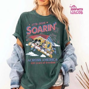 Soarin' across America Disneyland Celebrate 250 USA Shirt, Disneyland Independence Day Tee, WDW Epcot center Mickey & friends shirt Bild 2