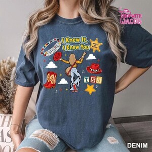 Chemise rétro Disneyland Pixar Toy Story 5 Je le savais, je te connaissais, chemise anniversaire Toy Story 5, Tay Story 5, chemise Jessie, chemise Woody image 3