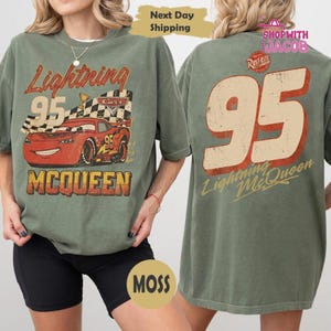 Vintage Lightning McQueen Comfort Colors Shirt, Disneyland Pixar Cars Shirt, Retro McQueen Graphic Tee, Family Vacation Trip Shirt 2026 immagine 5