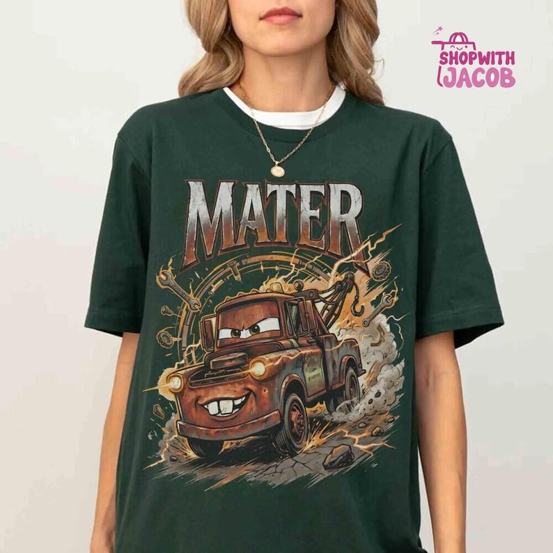 chemise vintage Tow Mater, t-shirt couleurs confort Radiator Springs Disneyland Cars, t-shirt voyage en famille Disneyland Pixar lavé à carreaux image 5