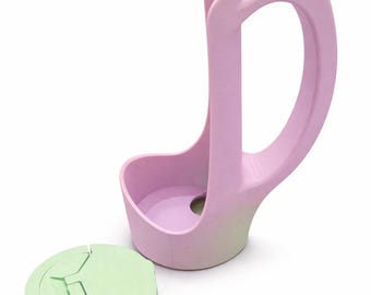 Porta latas delgado con asa / Enfriador de latas delgado impreso en 3D / Soporte para bebidas energéticas y de agua mineral / Funda para bebidas con colores de Pascua y tapa a presión