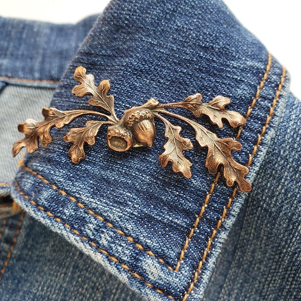 Large Antique Brass Oak Leaf & Acorn Pin, Lapel Pin, Brooch, Boutonniere, Autumn, Rustic, Woodland, Nature, Forest, Fall Wedding, Tree