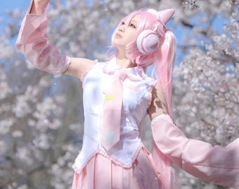 Disfraz de Miku Piku para cosplay: atuendo de anime completo, listo para convenciones y sesiones de fotos.