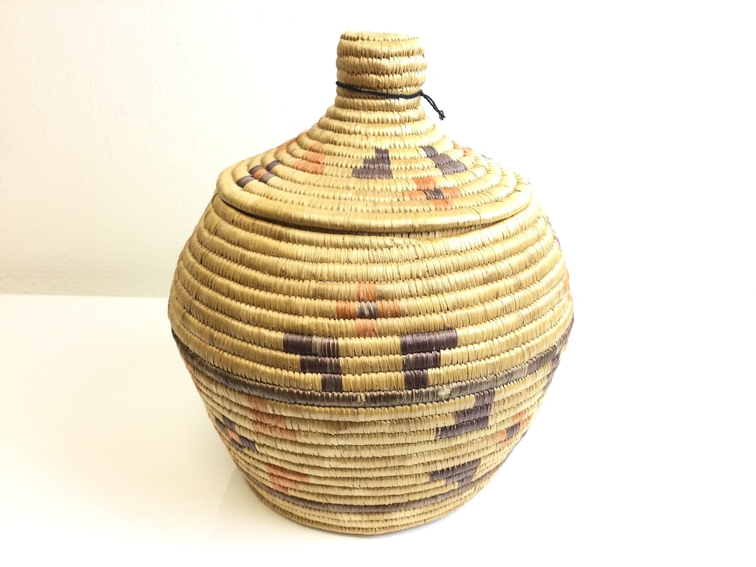 Hand Crafted Alaskan Native Grass Basket W Lid Authentic Native Inuit