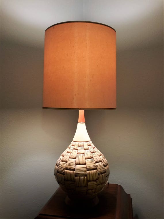 Mid Century Table Lamp Basket Weave Design Teak Wood Base Grüne Tisch Lampen # #Möbel | Lamp, Lights fantastic, Lamp bases