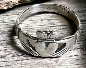 Sterling Silver Claddagh Ring Size 6 1/2 ~ Vintage Irish Friendship & Love Celtic Ring ~ Women's Engagement Wedding Ring ~ VintageSouthwest