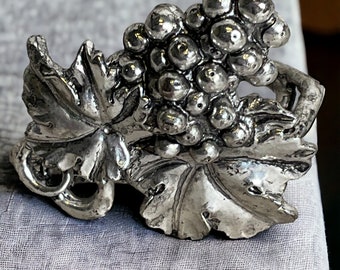 Arthur Court Grape Cluster Napkin Rings Set of 4 ~ Vintage Pewter Napkin Holders ~ Arthur Court Dining ~ VintageSouthwest