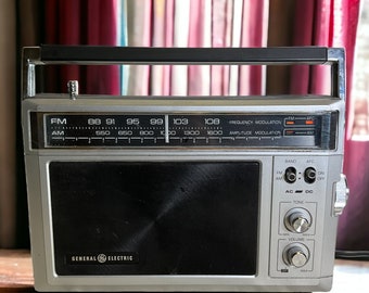 Vintage General Electric AM/FM Radio ~ In Working Condition ~ Needs Antenna Replacement ~ Collectible 1970s Electronics ~ VintageSouthwest