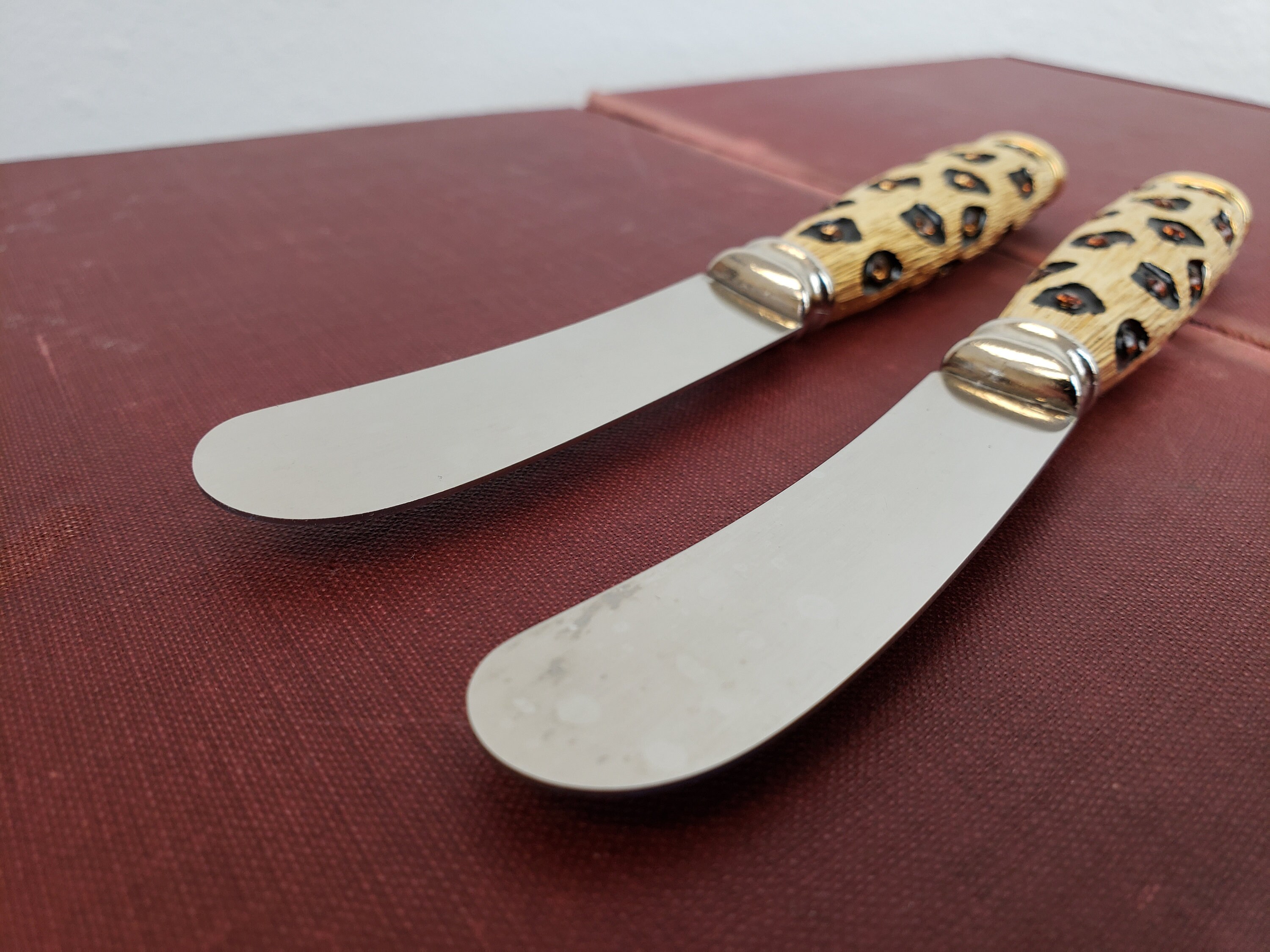Sheffield Jeweled Leopard Print Spreader Knife Set of 2 / Etsy