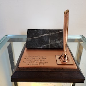 Arizona Copper Desk Pen Holder / In-situ Emerald City Arizona 1974 / Masculine Office Decor / Copper Office Decor / Copper State Collectible