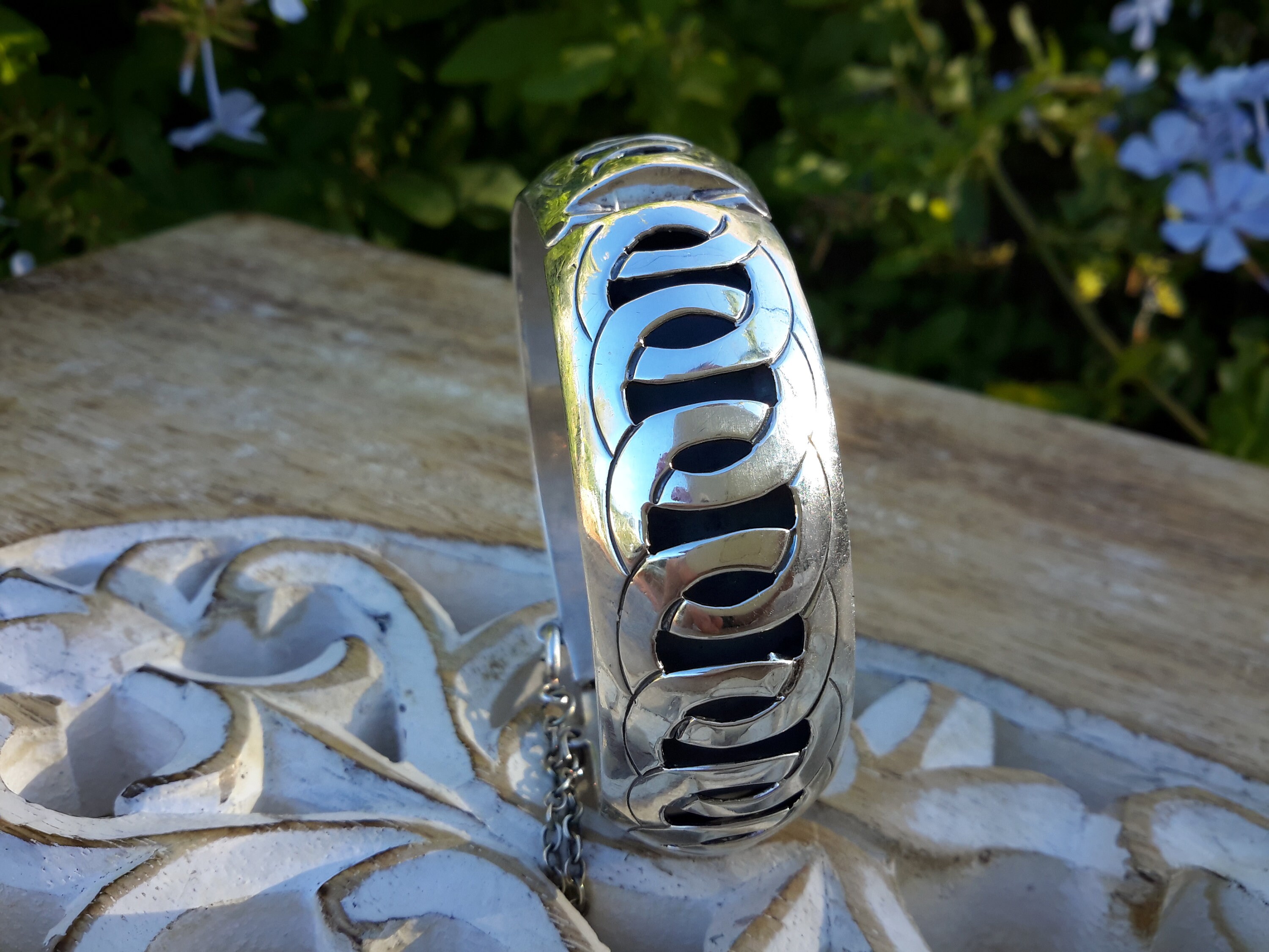 Taxco Sterling Silver Hinged Bracelet / Wide Interlocking