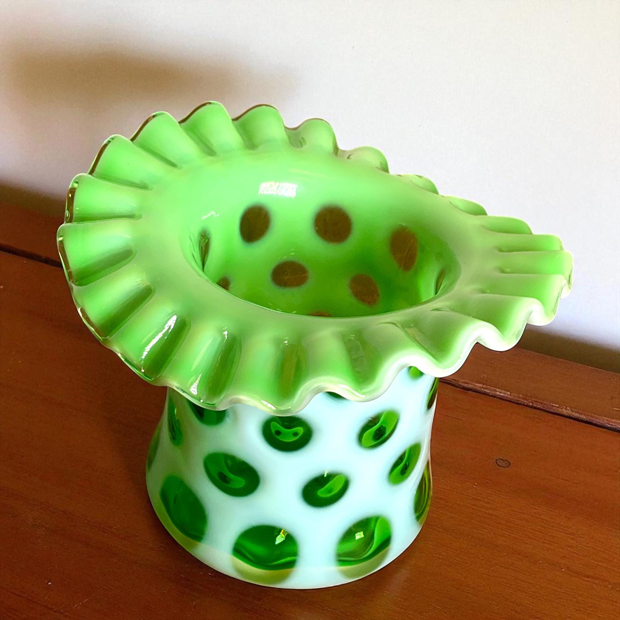 ビンテージ　フェントン　 ドット Fenton Coin Dot Vase - Etsy