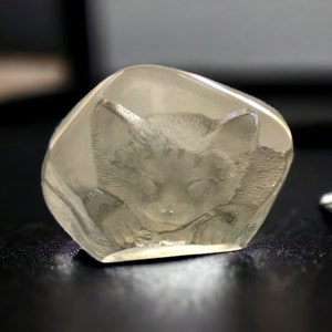 Mats Jonasson Crystal Paperweight ~ Carved Glass Sleeping Cat ~ Signed Mats Jonasson Maleras Sweden ~ 2 1/2&quot; Art Glass ~ VintageSouthwest