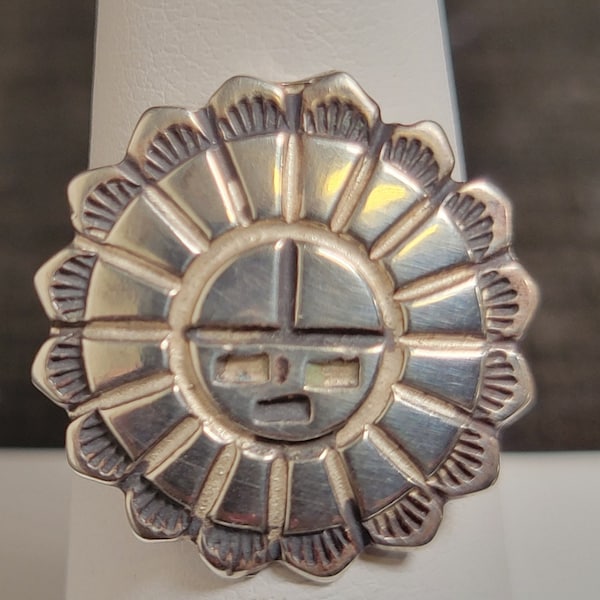 Zuni Sunface Ring ~ Sterling Silver Native American Handcrafted Jewelry ~ Size 7 1/4 ~ Southwestern Sun Face Jewelry Gifts ~VintageSouthwest