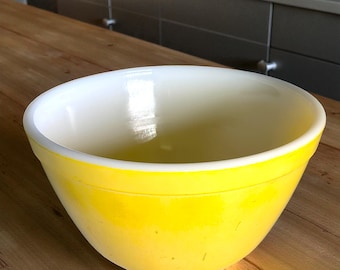 Mid Century Pyrex #401 Mixing Bowl Yellow Only 1 Left ~ Made in USA
