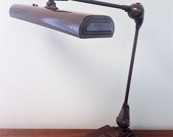 Mid Century Industrial Desk Lamp / Flexo Art Specialty Co Chicago / Architect Drafting Lighting / Monumental Size / In Working Condition