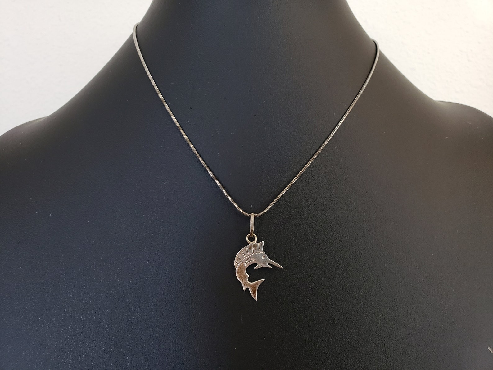 Sterling Silver Swordfish Pendant / Swordfish Necklace Etsy.de