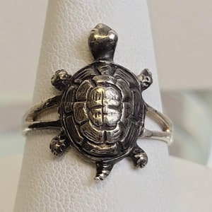 Turtle Animal Totem Ring / Handcrafted Sterling Silver Tortoise Ring Size 7 / Animal Talisman Jewelry / Spirit Animal / Vintagesouthwest
