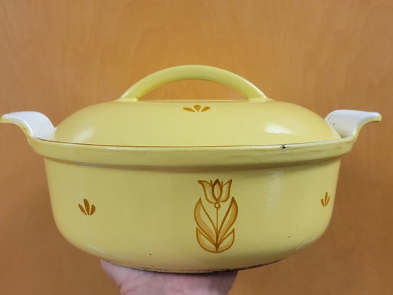 Vintage Dru Holland Enamel Cast Iron Dutch Oven Yellow & White Enamel W  Hand Painted Brown Tulips Made in Holland Vintagesouthwest 