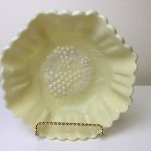 Imperial Glass Glossy Custard Glass Ruffled Crimped Edge Bowl ~ Grape & Leaf Pattern 10&quot; Bowl ~ Vintage Fruit Bowl ~ Vintagesouthwest