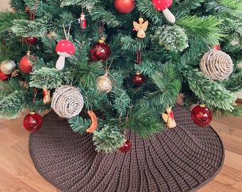 Christmas tree skirt, crochet pattern