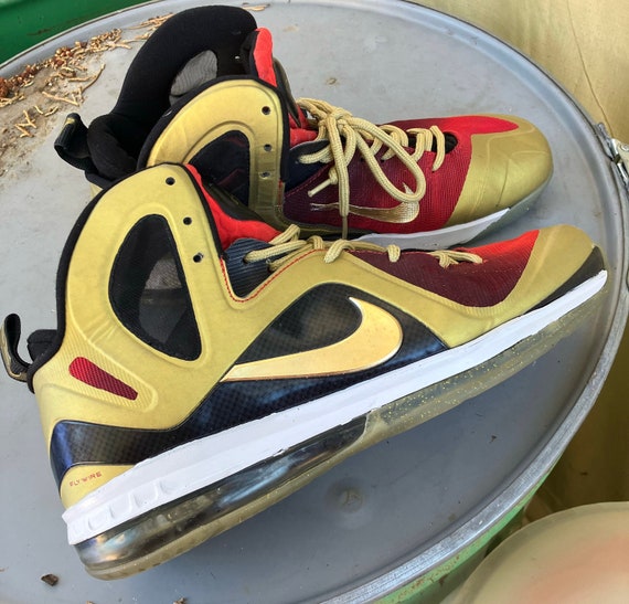 mens vintage nike trainers